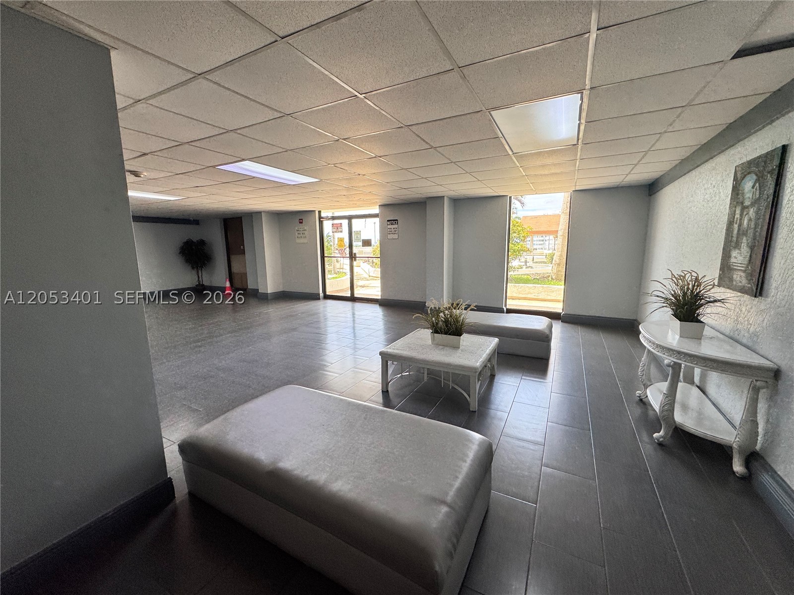 SAILBOAT CAY CONDO - Residential