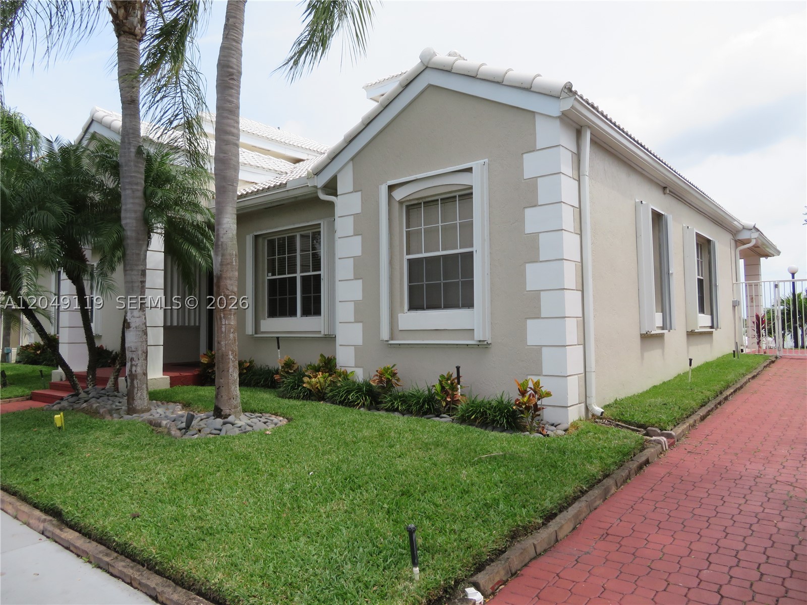 LAKEVIEW CLUB CONDO - Residential