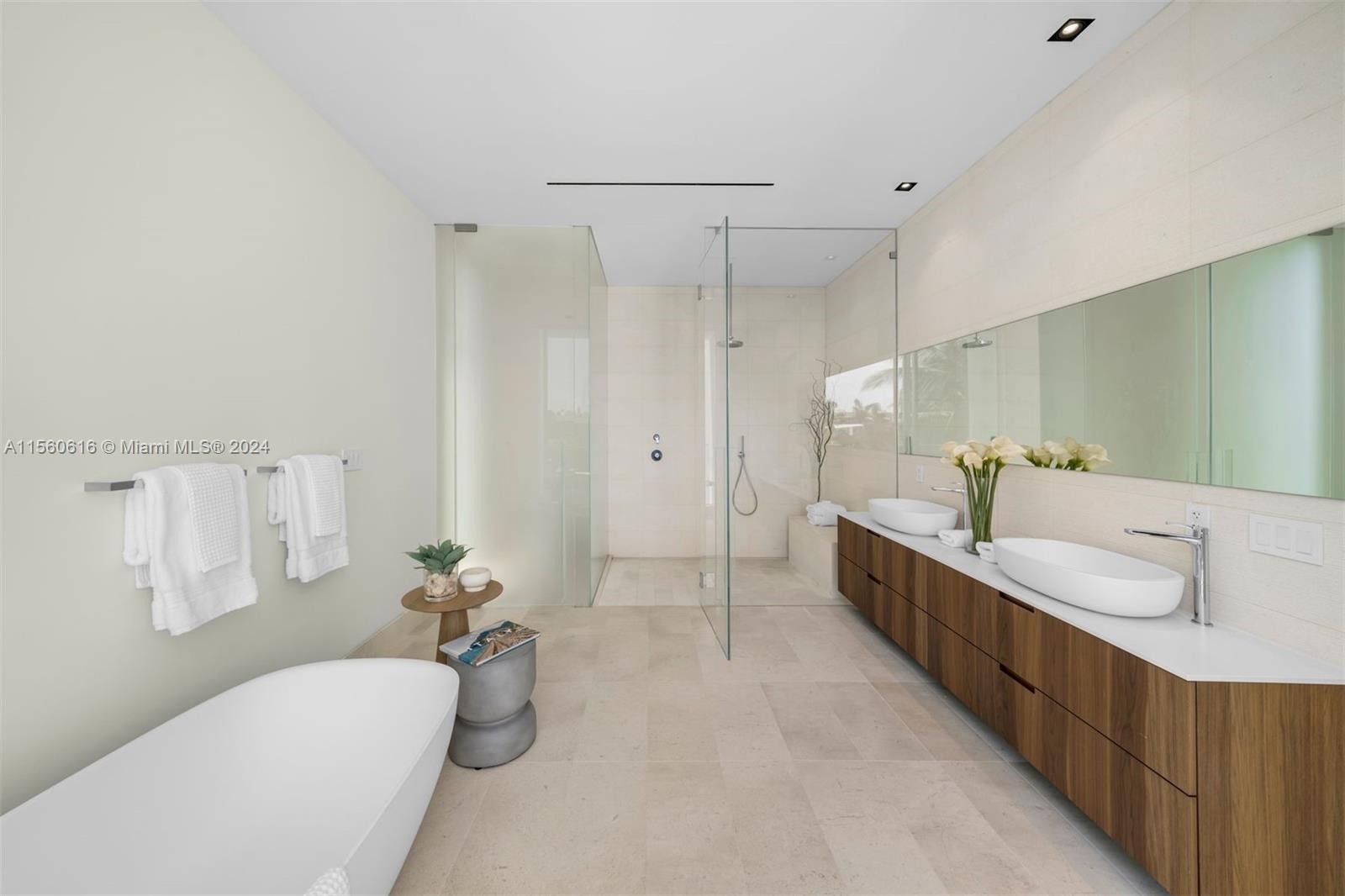 The Ritz Carlton Residence - Residential Lease
