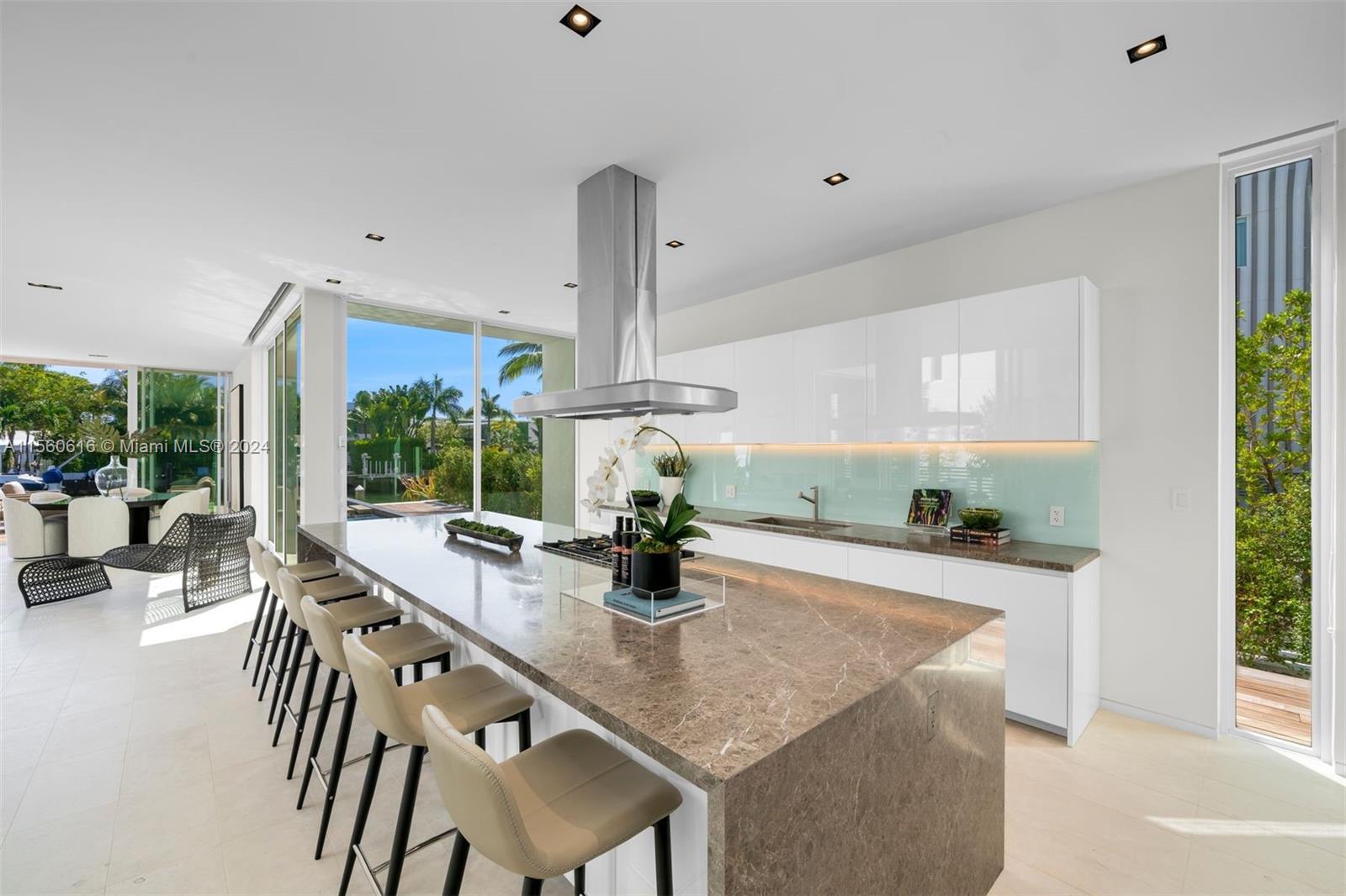 The Ritz Carlton Residence - Residential Lease