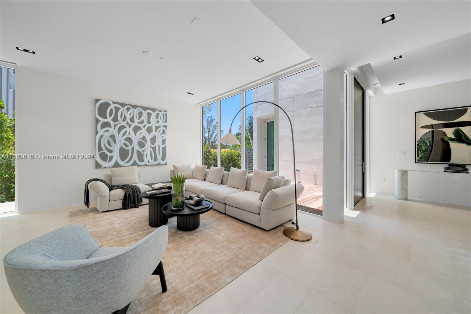 The Ritz Carlton Residence - Residential Lease