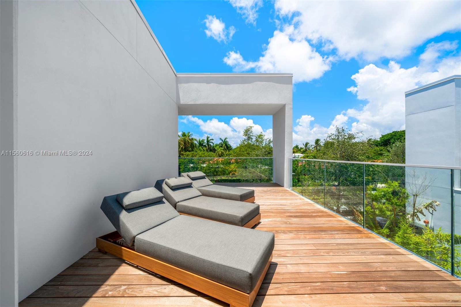 The Ritz Carlton Residence - Residential Lease