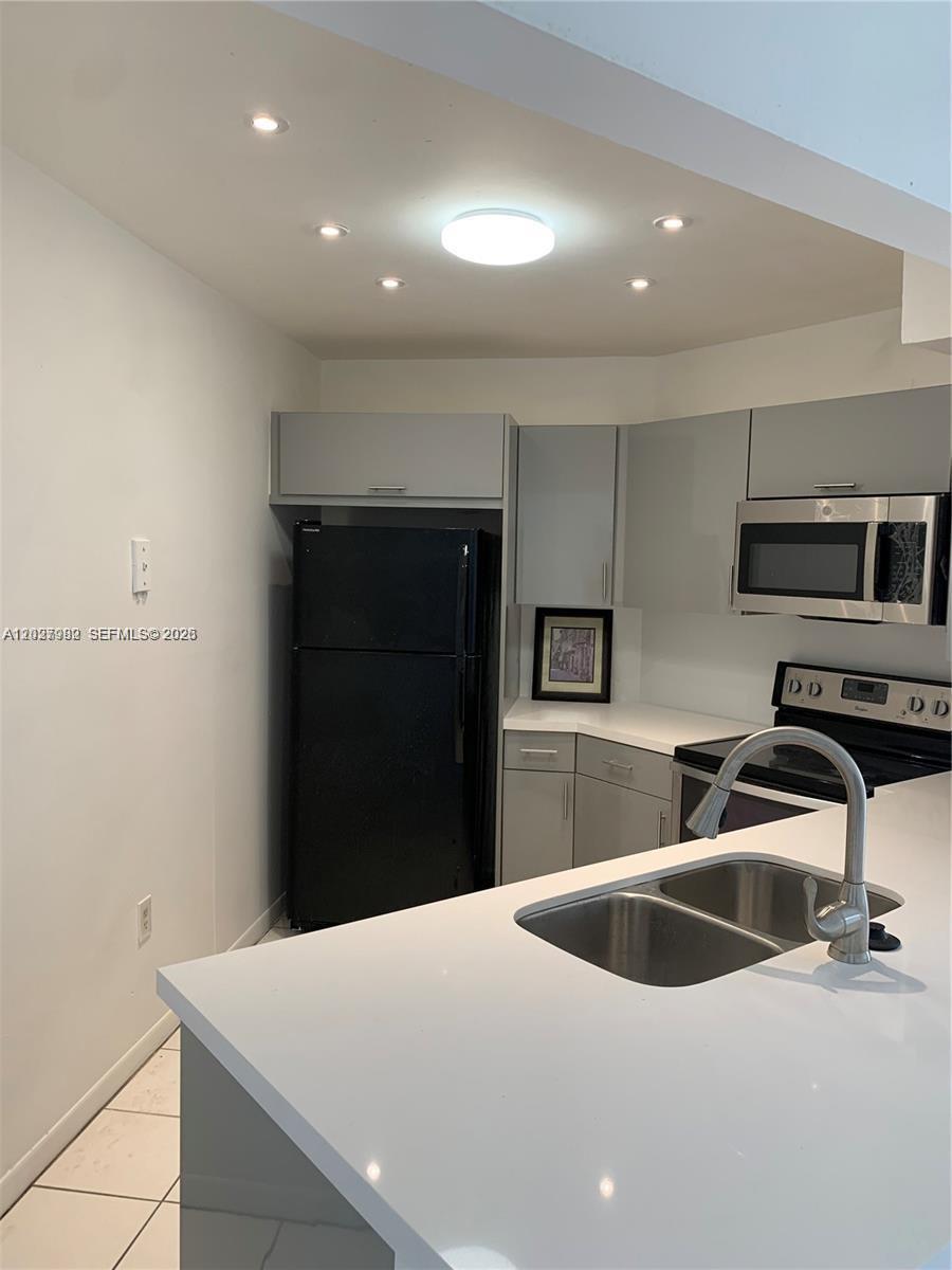 BLEAU FONTAINE CONDO #ONE - Residential Lease