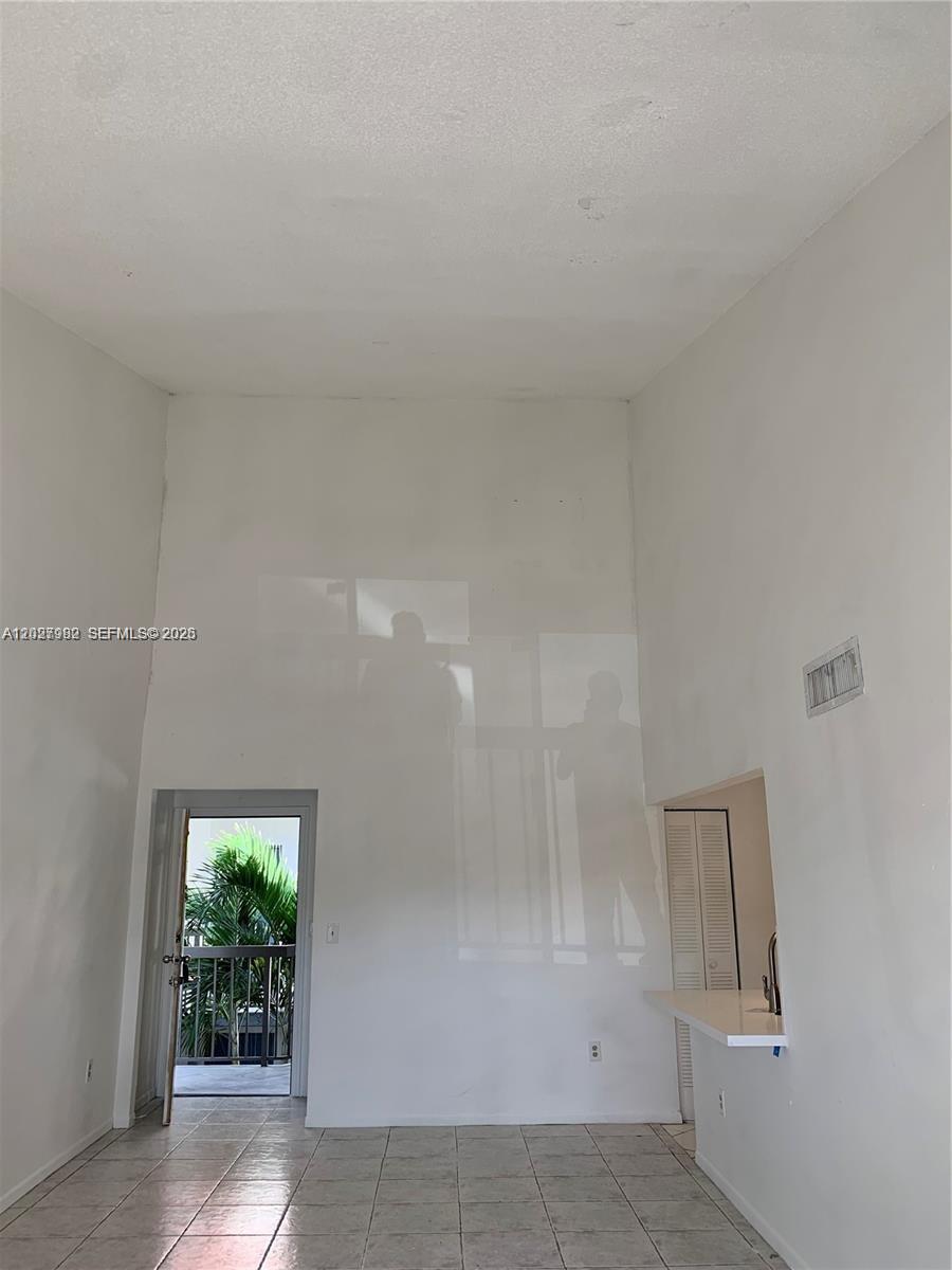 BLEAU FONTAINE CONDO #ONE - Residential Lease