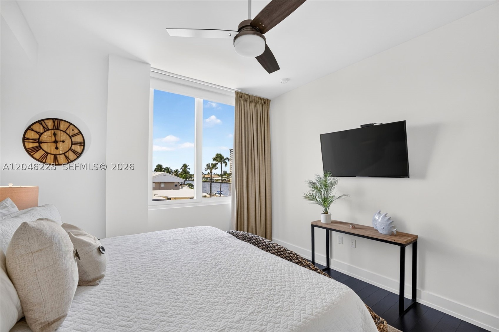 33 INTRACOASTAL CONDOMINI - Residential