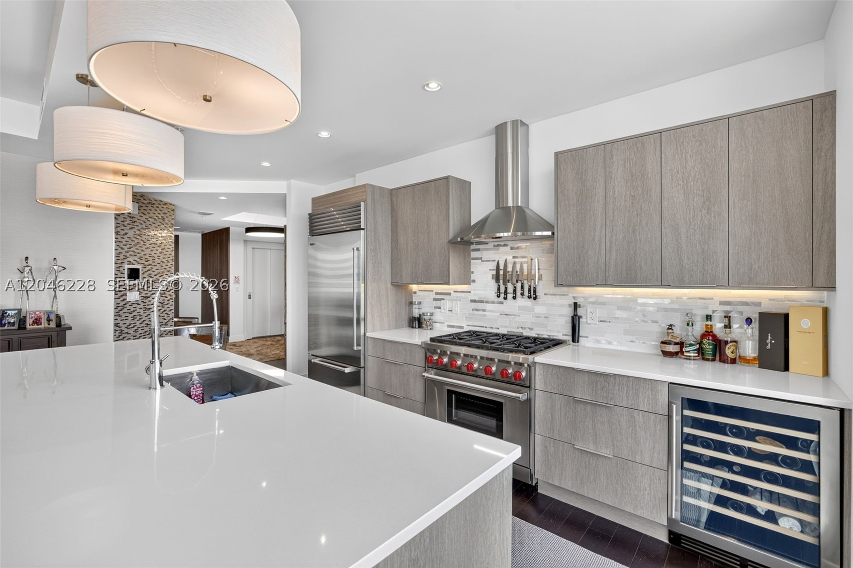 33 INTRACOASTAL CONDOMINI - Residential