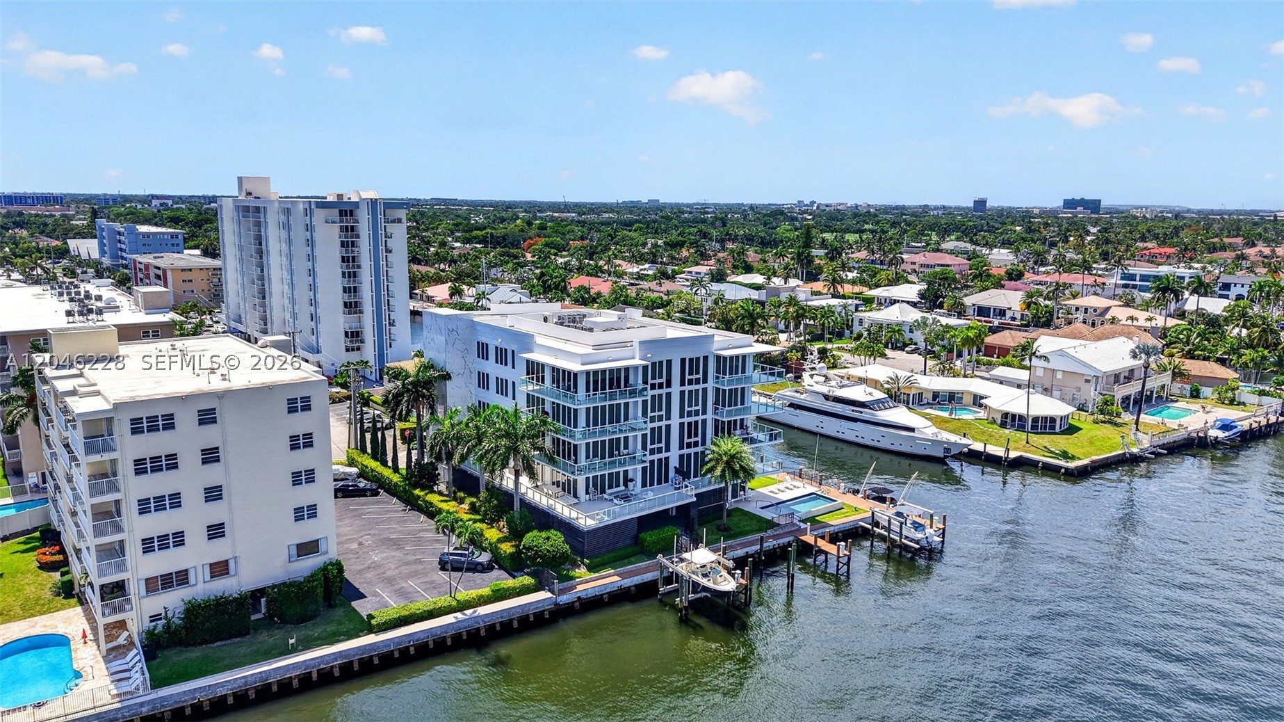 33 INTRACOASTAL CONDOMINI - Residential