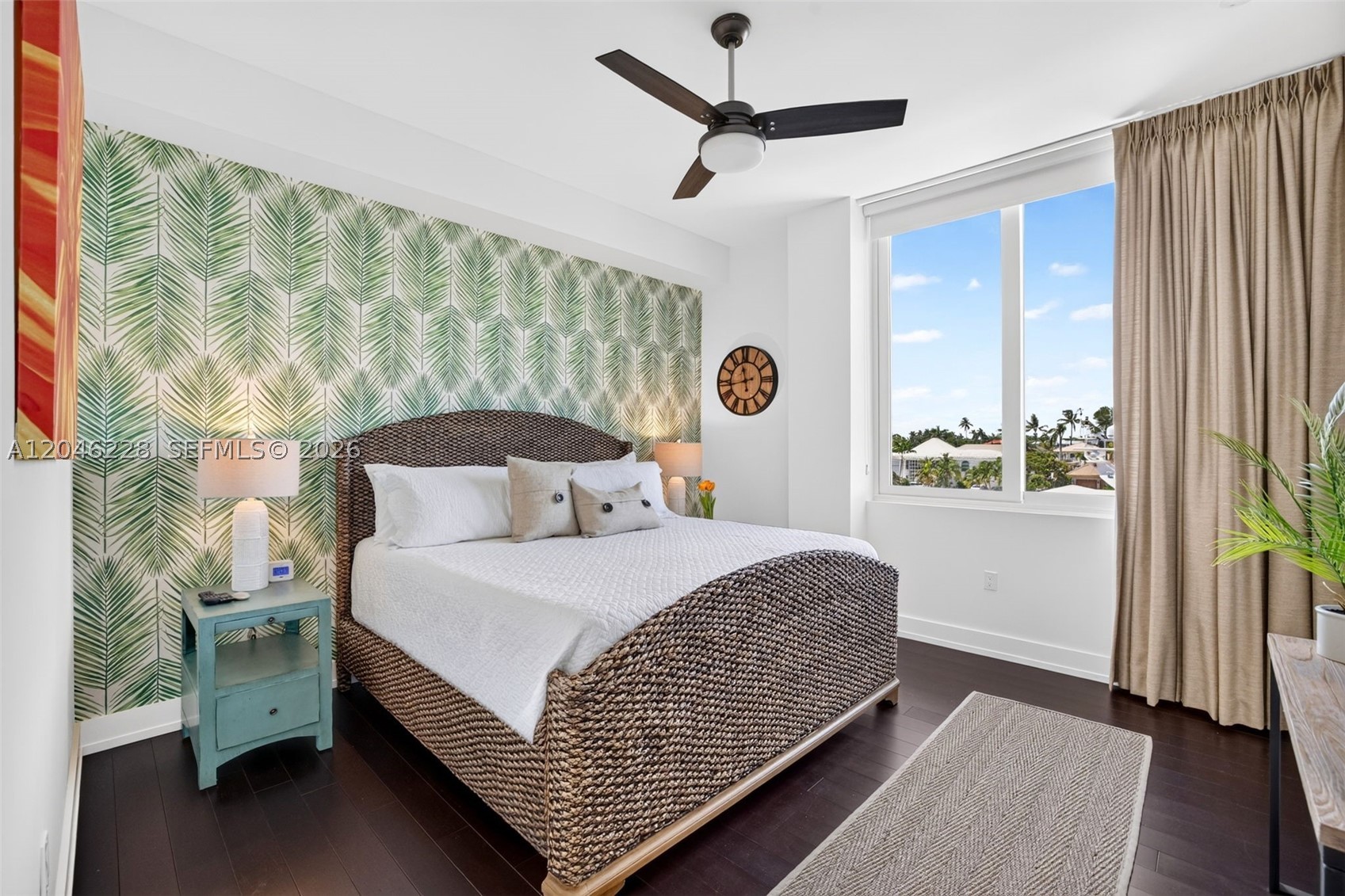 33 INTRACOASTAL CONDOMINI - Residential