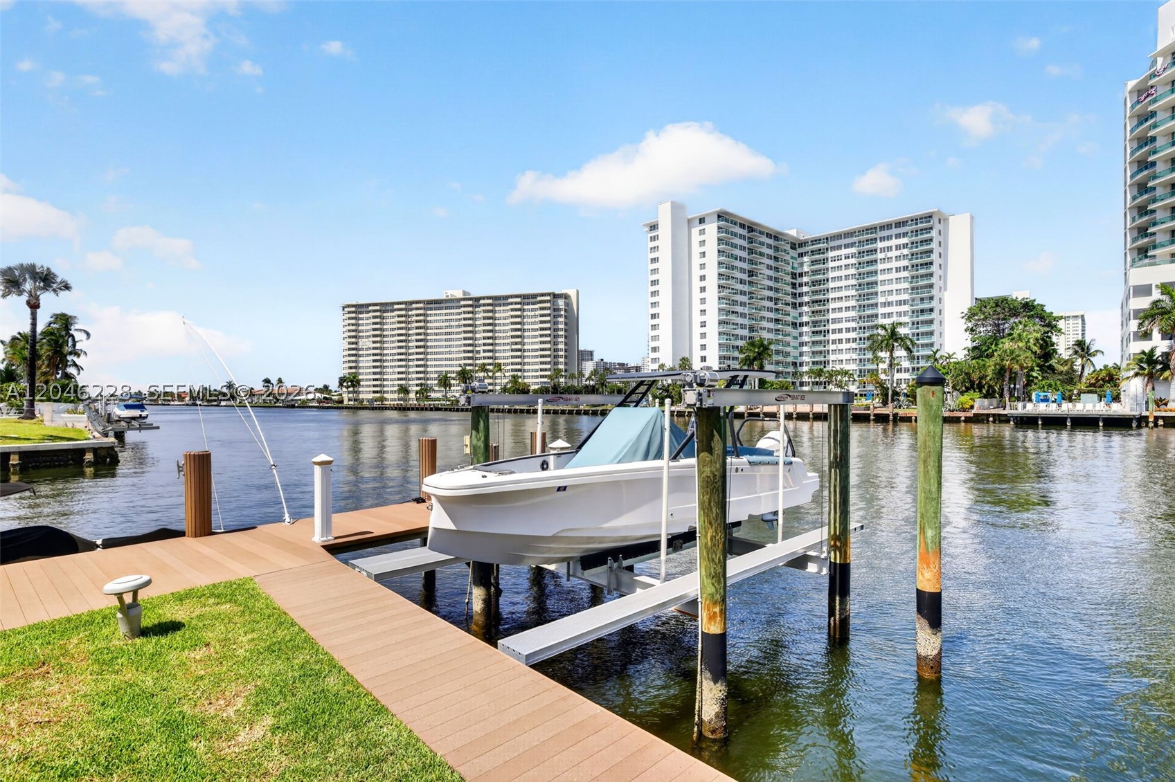 33 INTRACOASTAL CONDOMINI - Residential