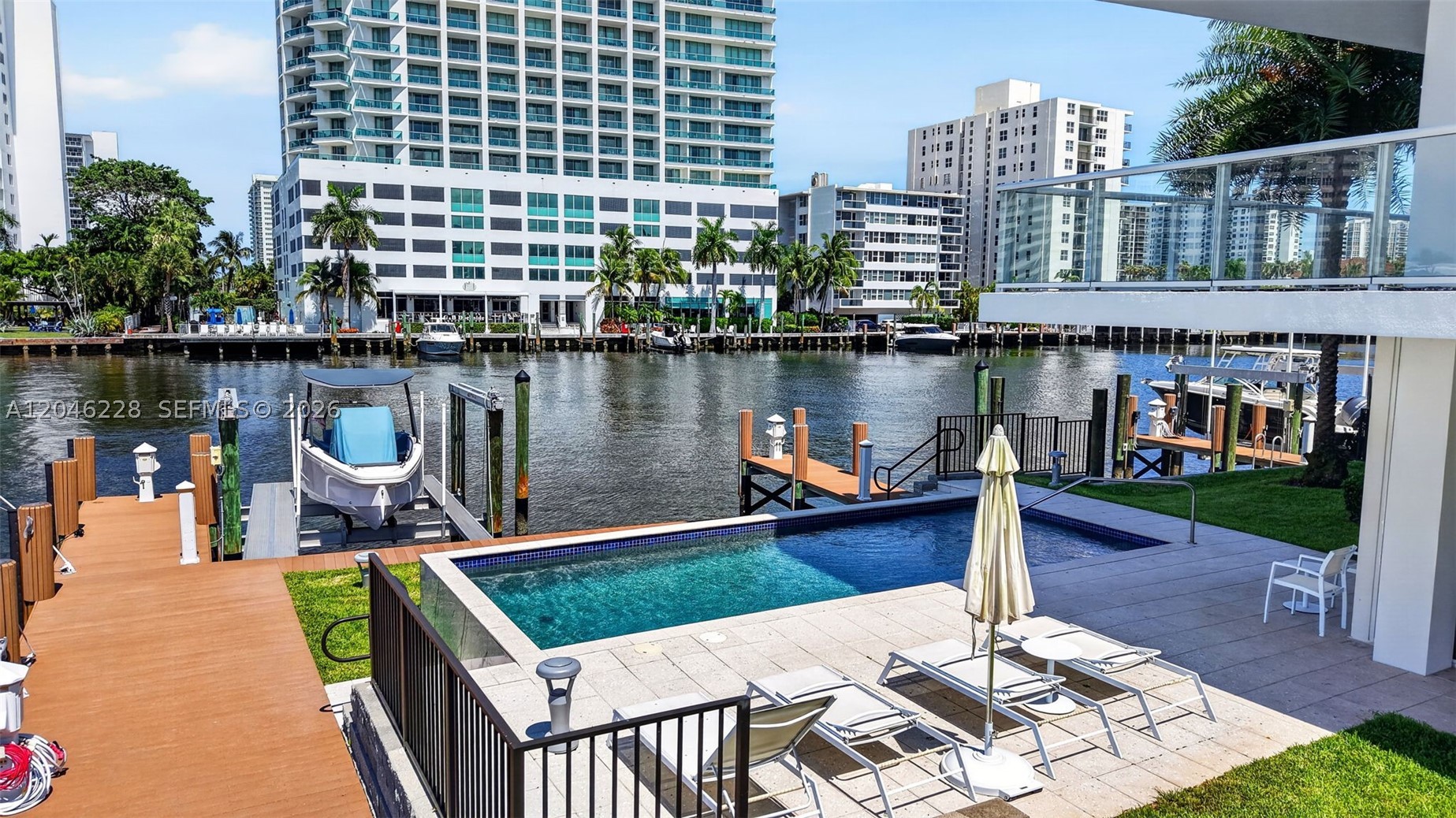 33 INTRACOASTAL CONDOMINI - Residential