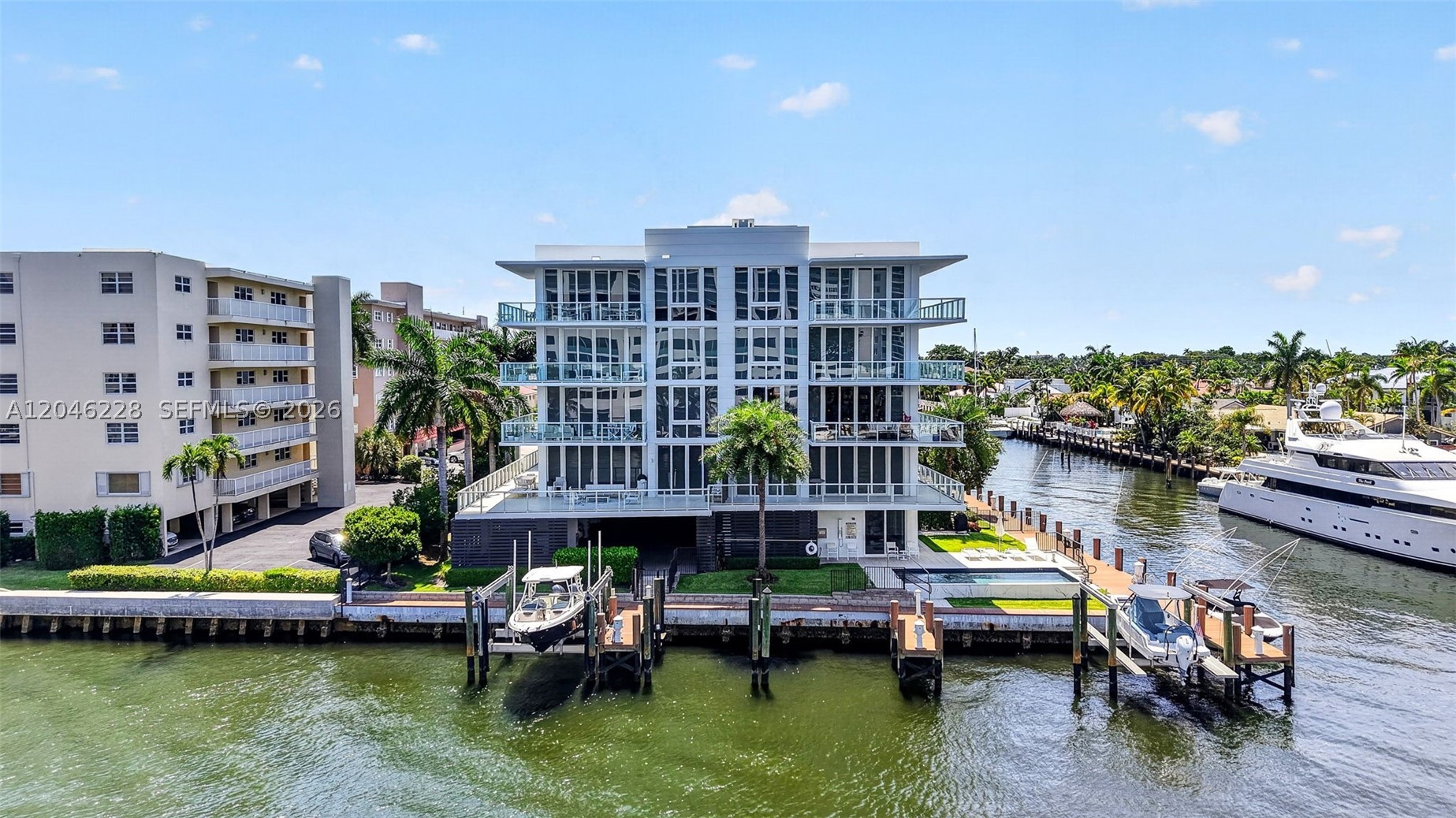 33 INTRACOASTAL CONDOMINI - Residential
