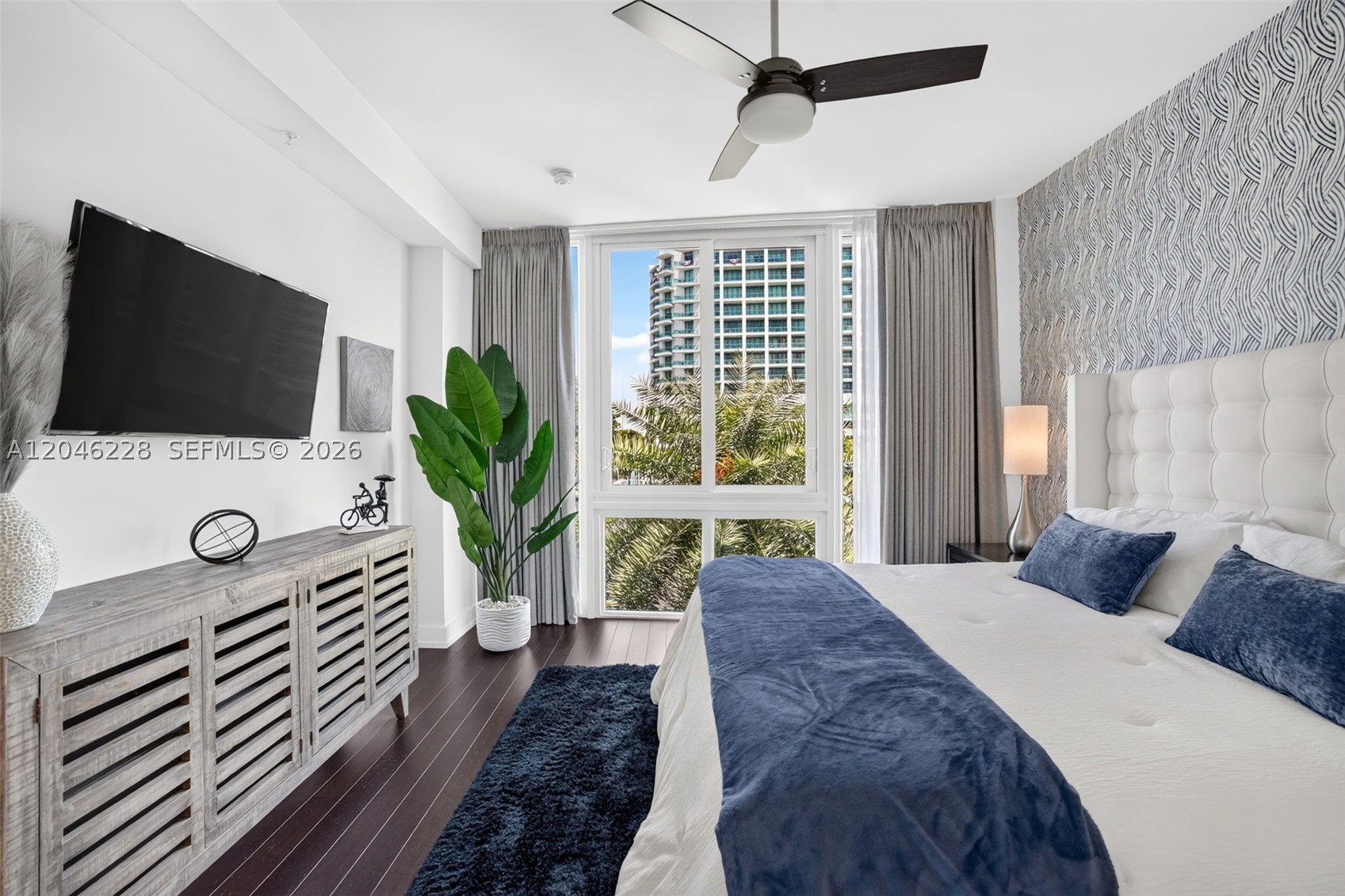 33 INTRACOASTAL CONDOMINI - Residential