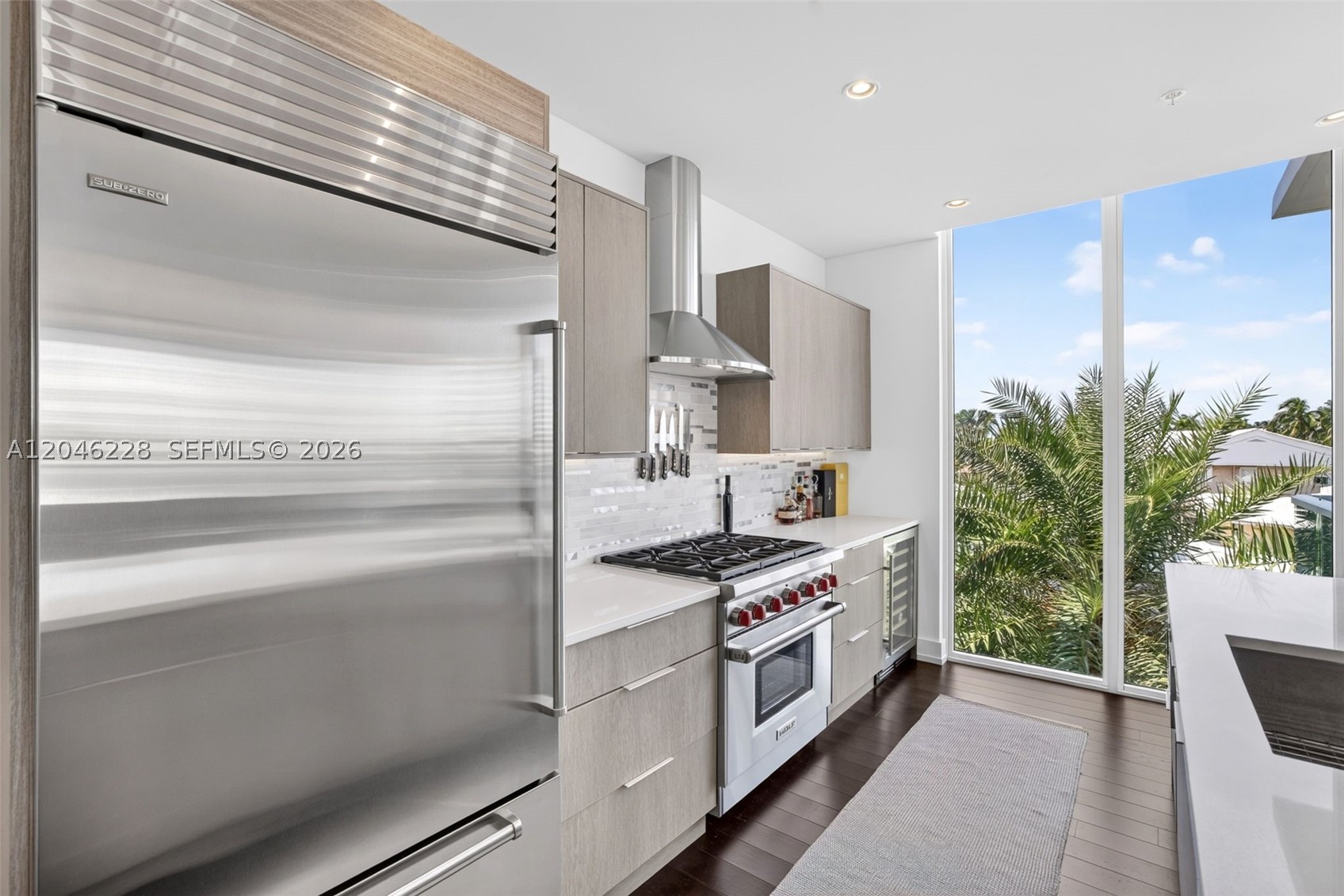 33 INTRACOASTAL CONDOMINI - Residential