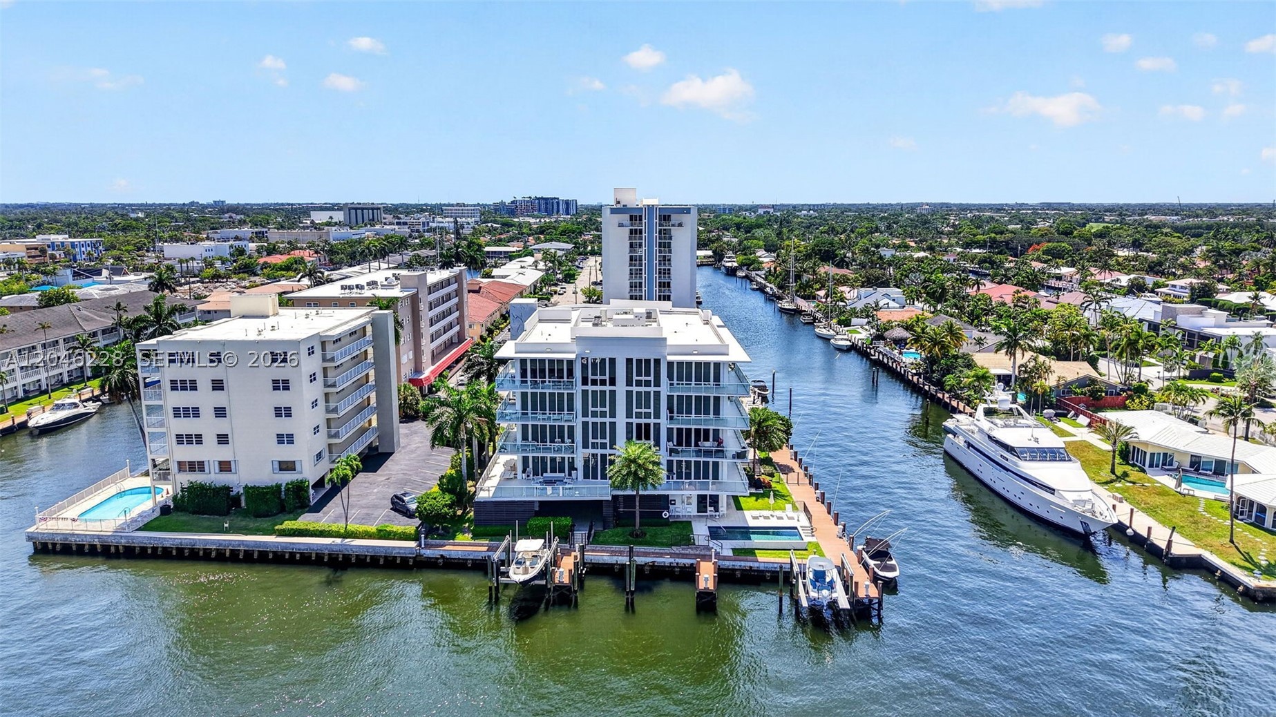 33 INTRACOASTAL CONDOMINI - Residential