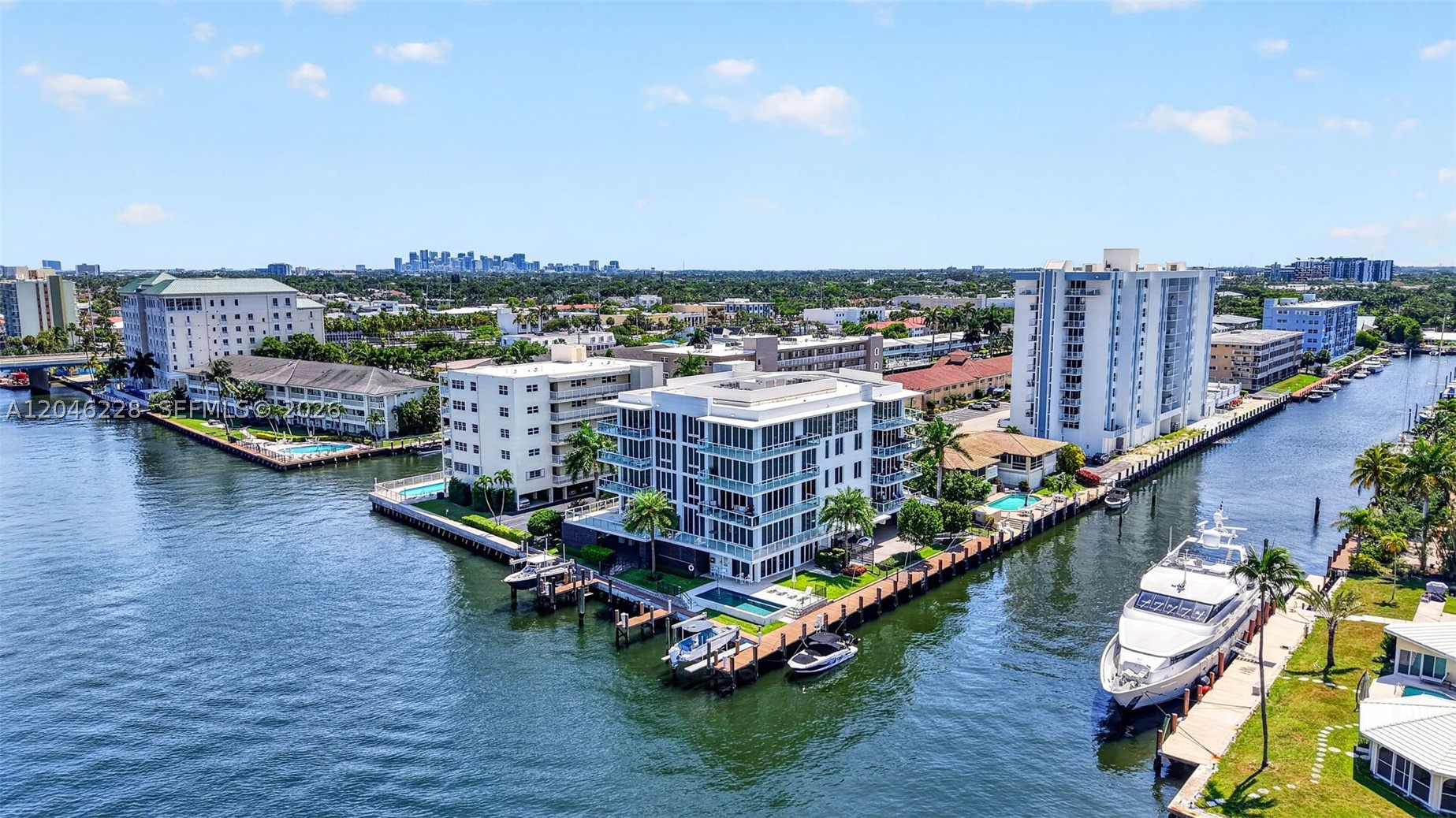 33 INTRACOASTAL CONDOMINI - Residential