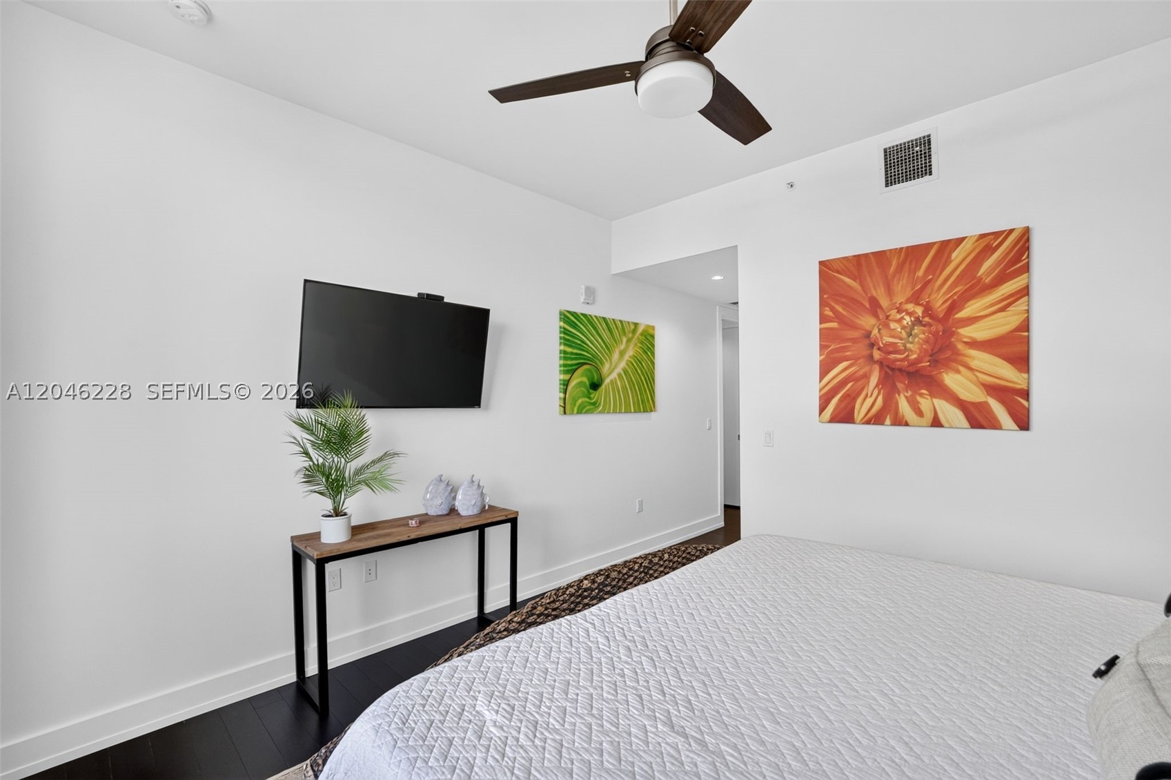 33 INTRACOASTAL CONDOMINI - Residential