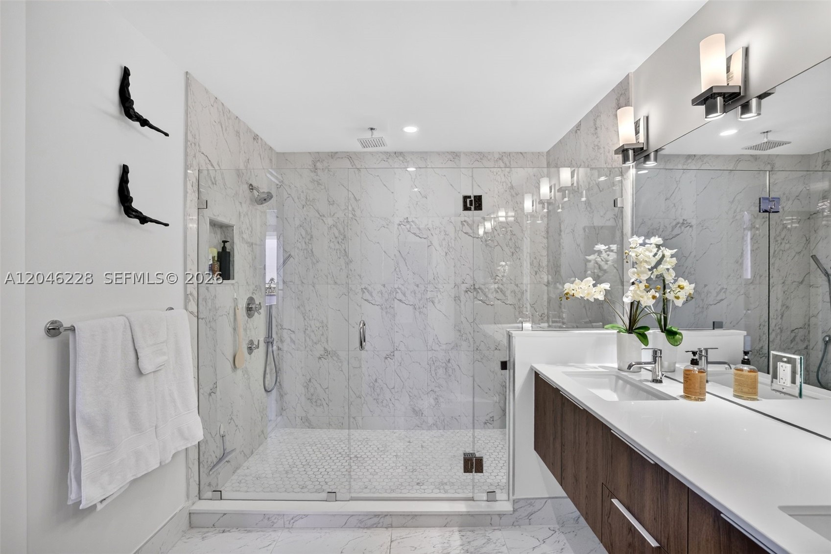 33 INTRACOASTAL CONDOMINI - Residential