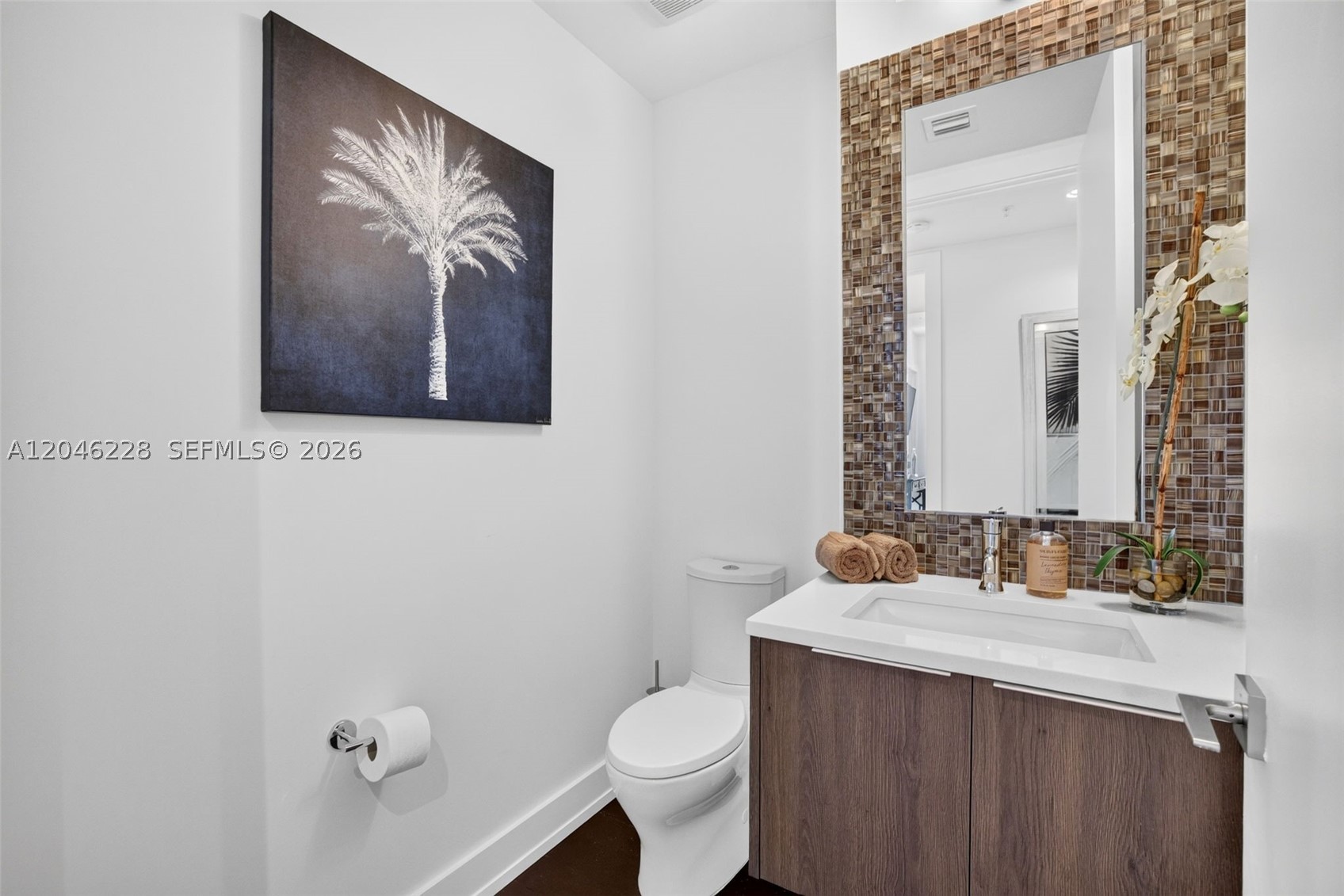 33 INTRACOASTAL CONDOMINI - Residential