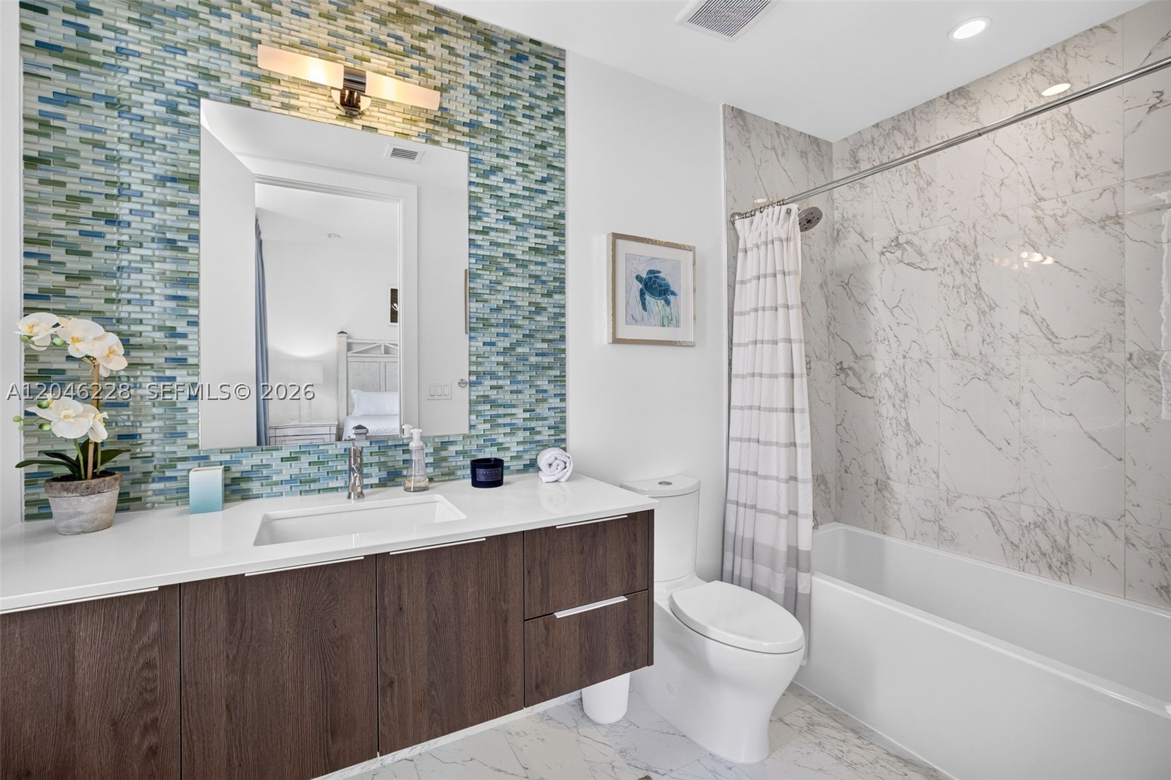 33 INTRACOASTAL CONDOMINI - Residential