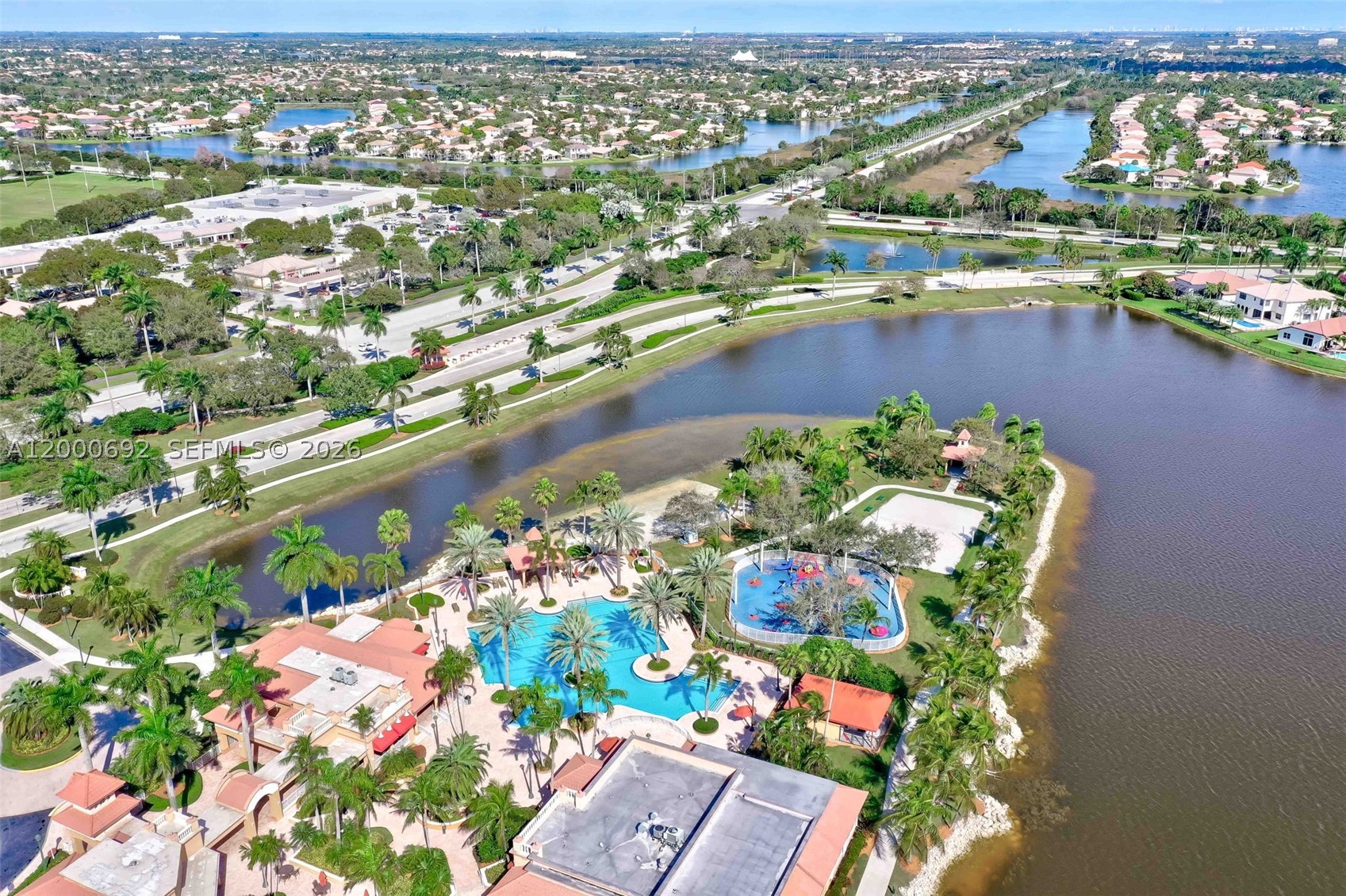 SUNSET LAKES - Residential