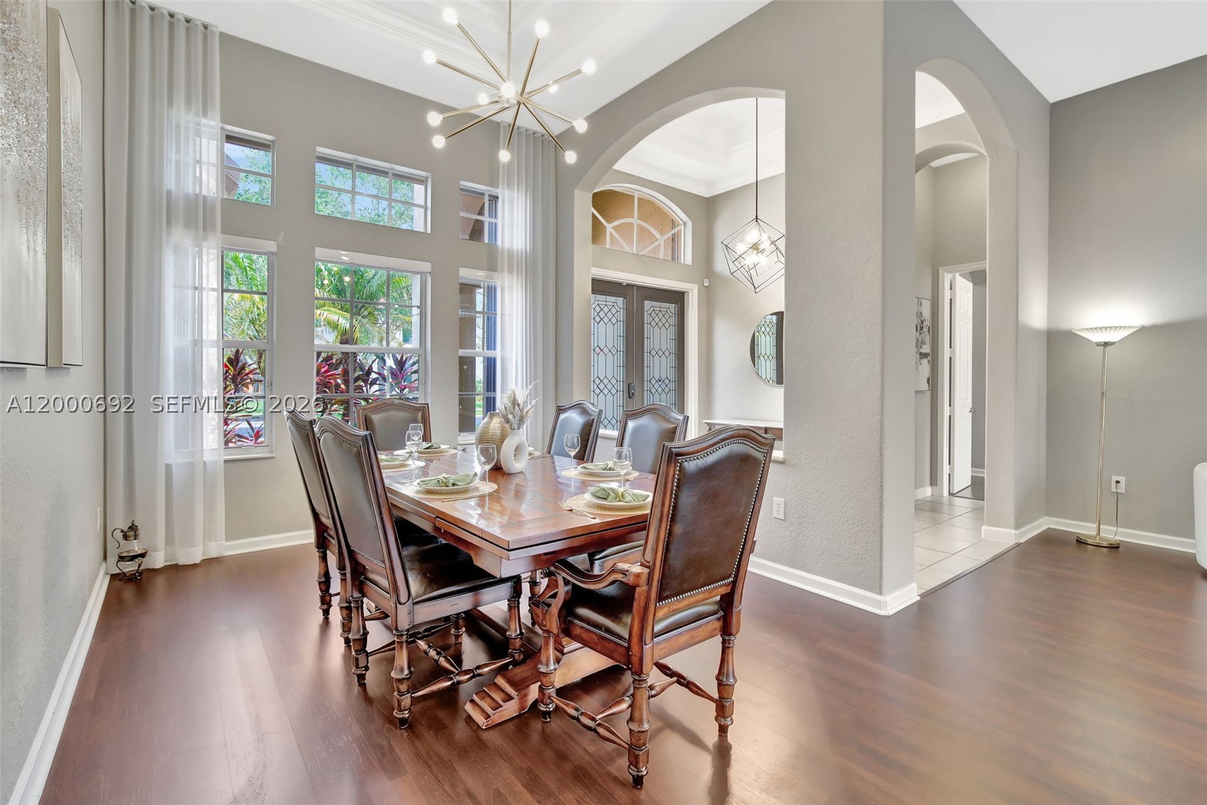 SUNSET LAKES - Residential
