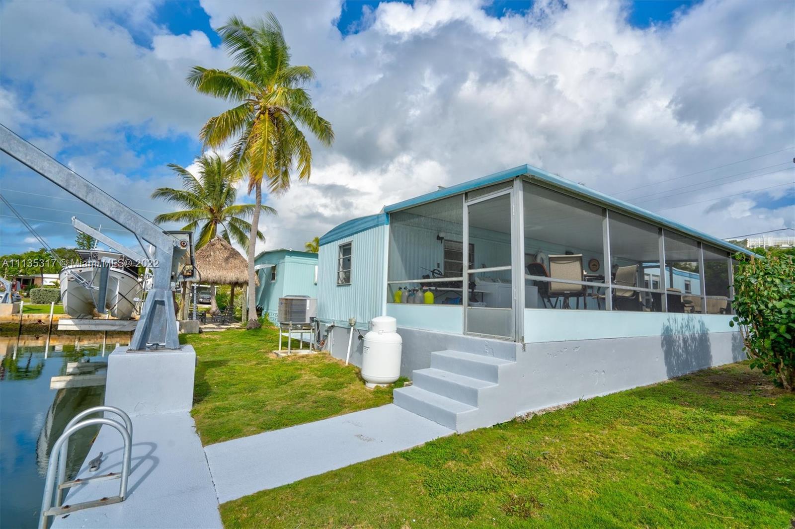HARBORAGE, THE - Residential