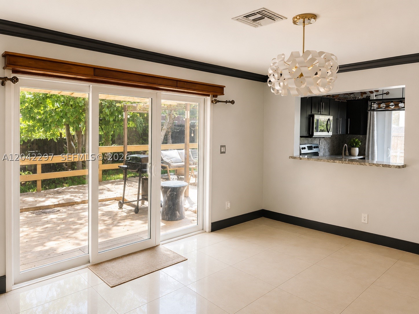 VILLAS AT WOODLAND GREENS - Residential