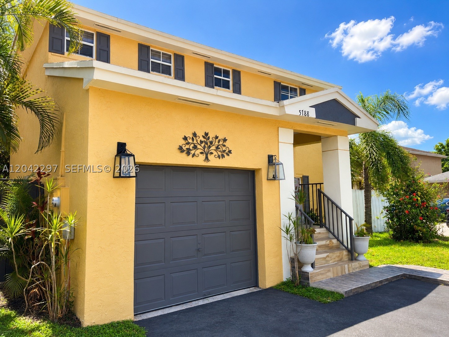 VILLAS AT WOODLAND GREENS - Residential