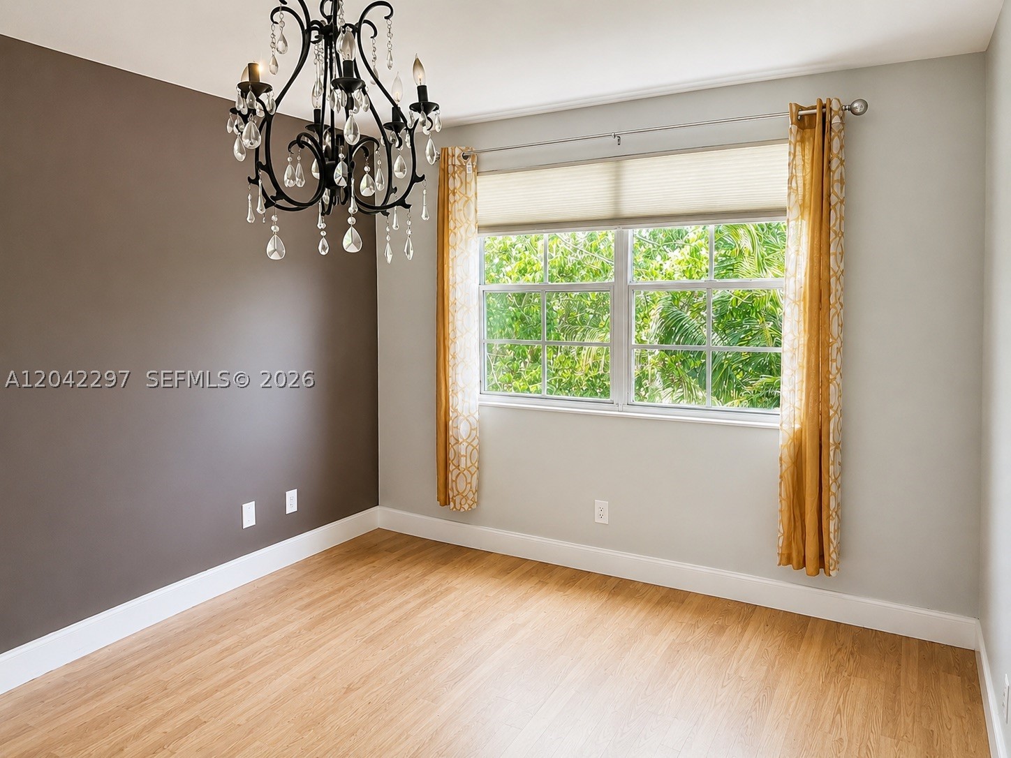 VILLAS AT WOODLAND GREENS - Residential