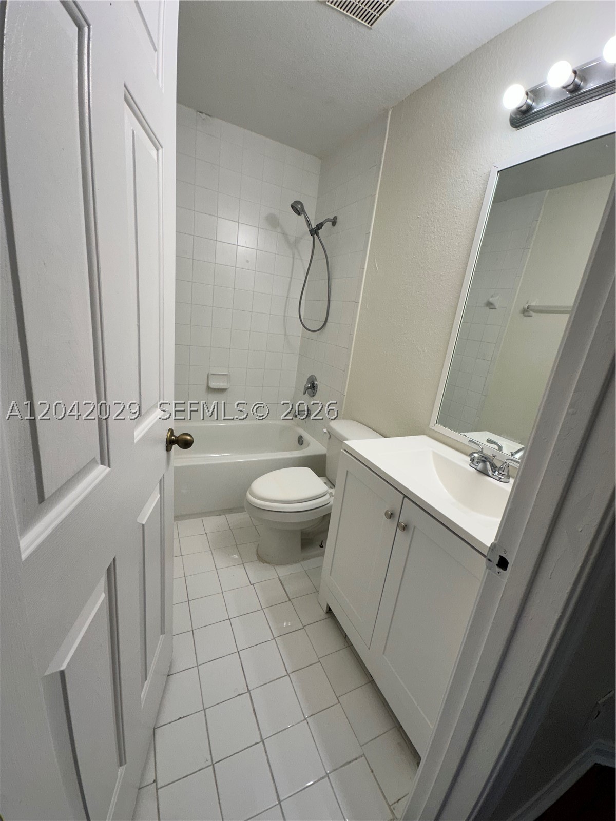 SHOMA TOWNHOMES AT KEYSCO - Residential Lease