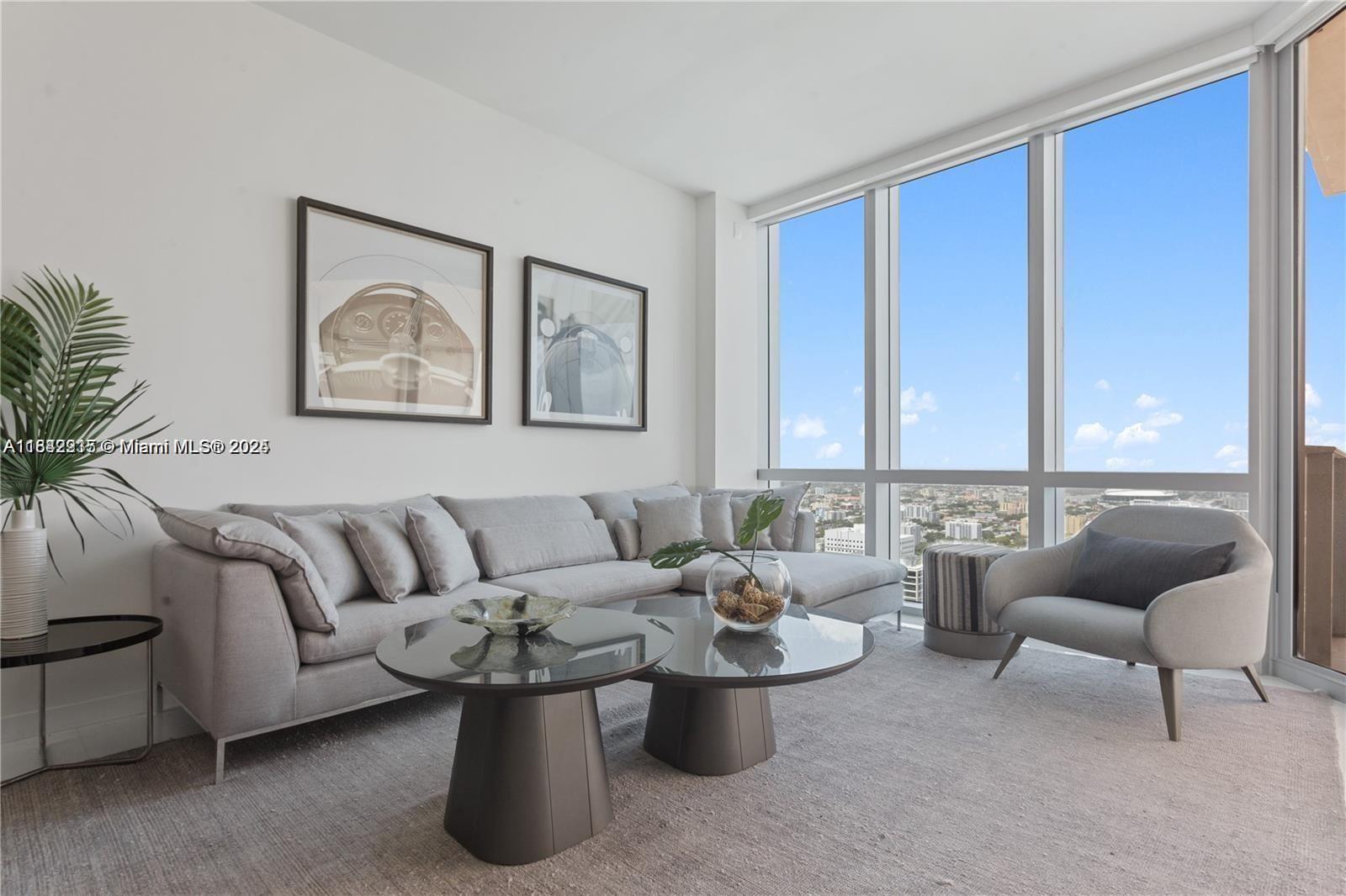 PARAMOUNT MIAMI WORLDCENT - Residential