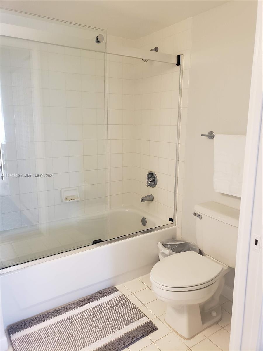 THE YACHT CLUB AT AVENTUR - Residential Lease