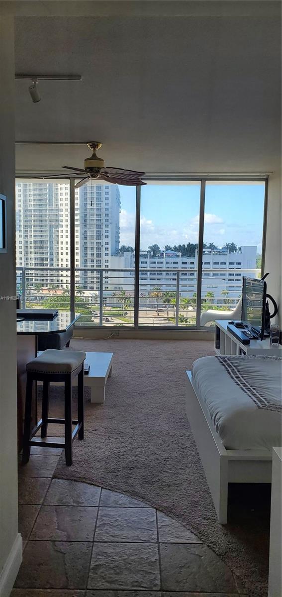 HOME TOWER CONDO - Residential