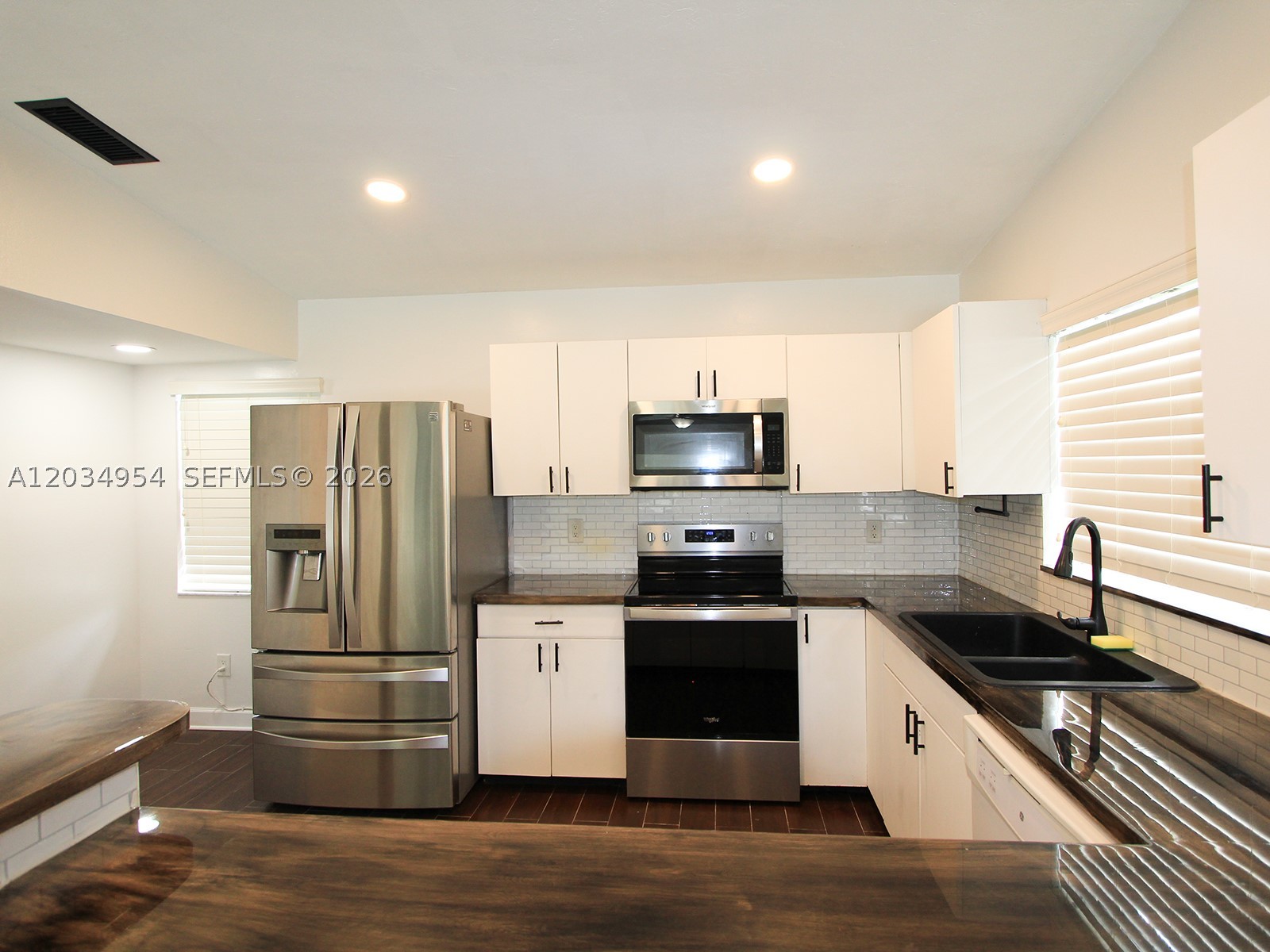 JUNIPER AT THE HAMMOCKS - Residential Lease