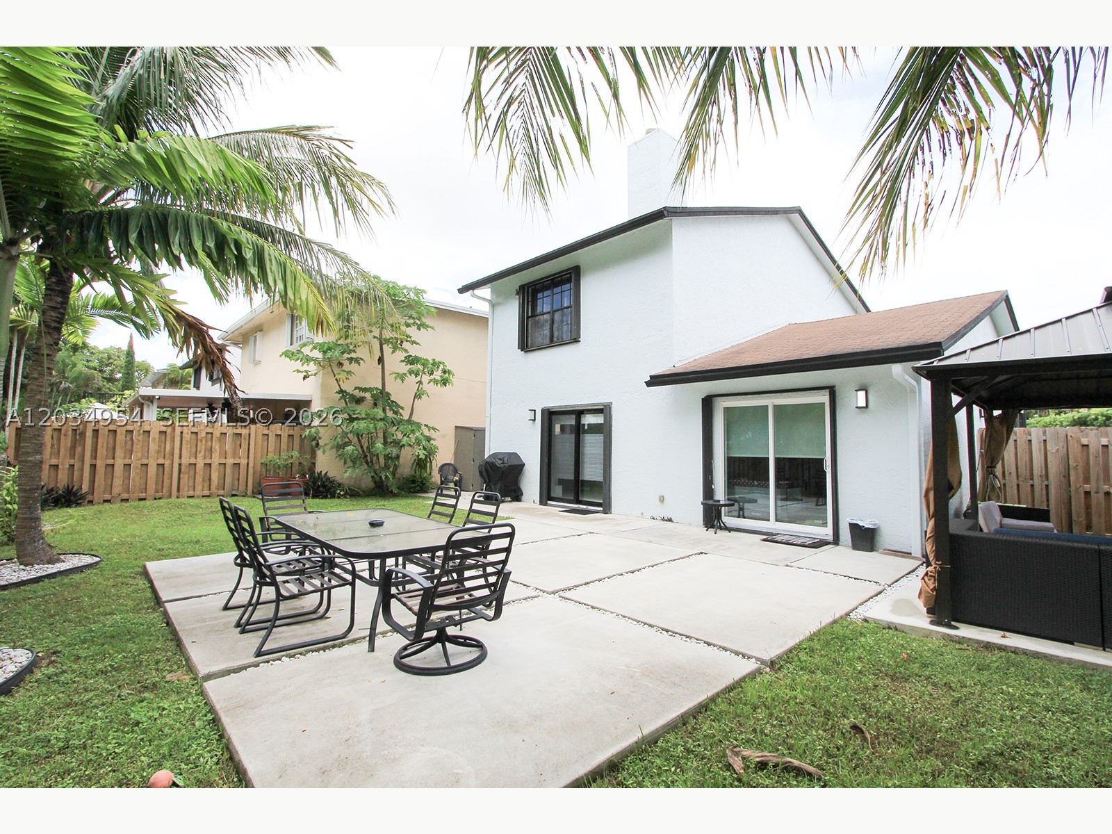 JUNIPER AT THE HAMMOCKS - Residential Lease