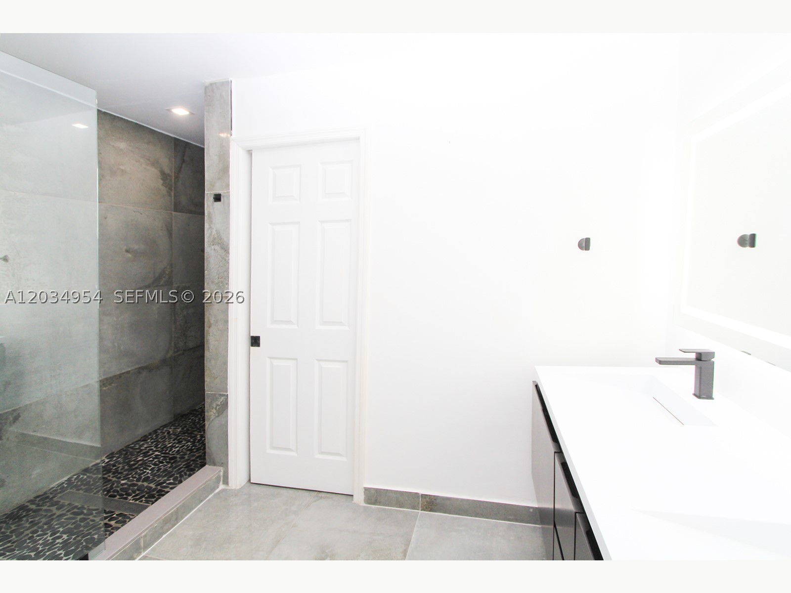 JUNIPER AT THE HAMMOCKS - Residential Lease