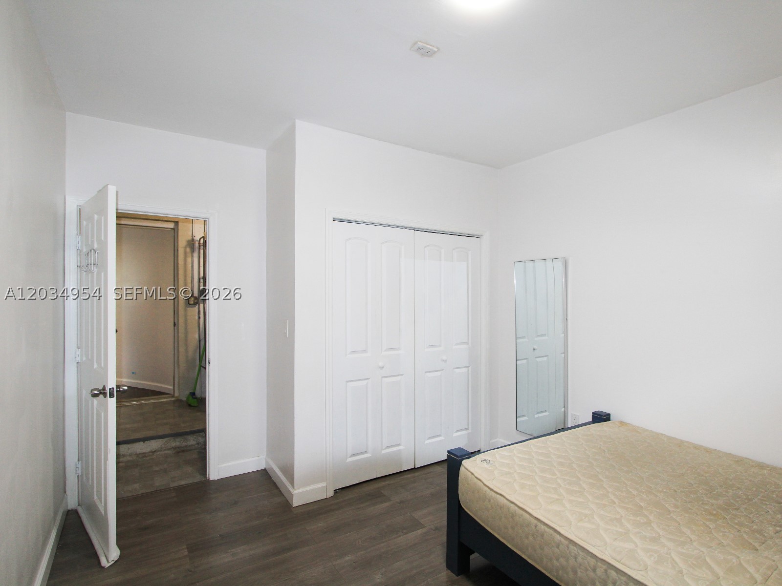 JUNIPER AT THE HAMMOCKS - Residential Lease