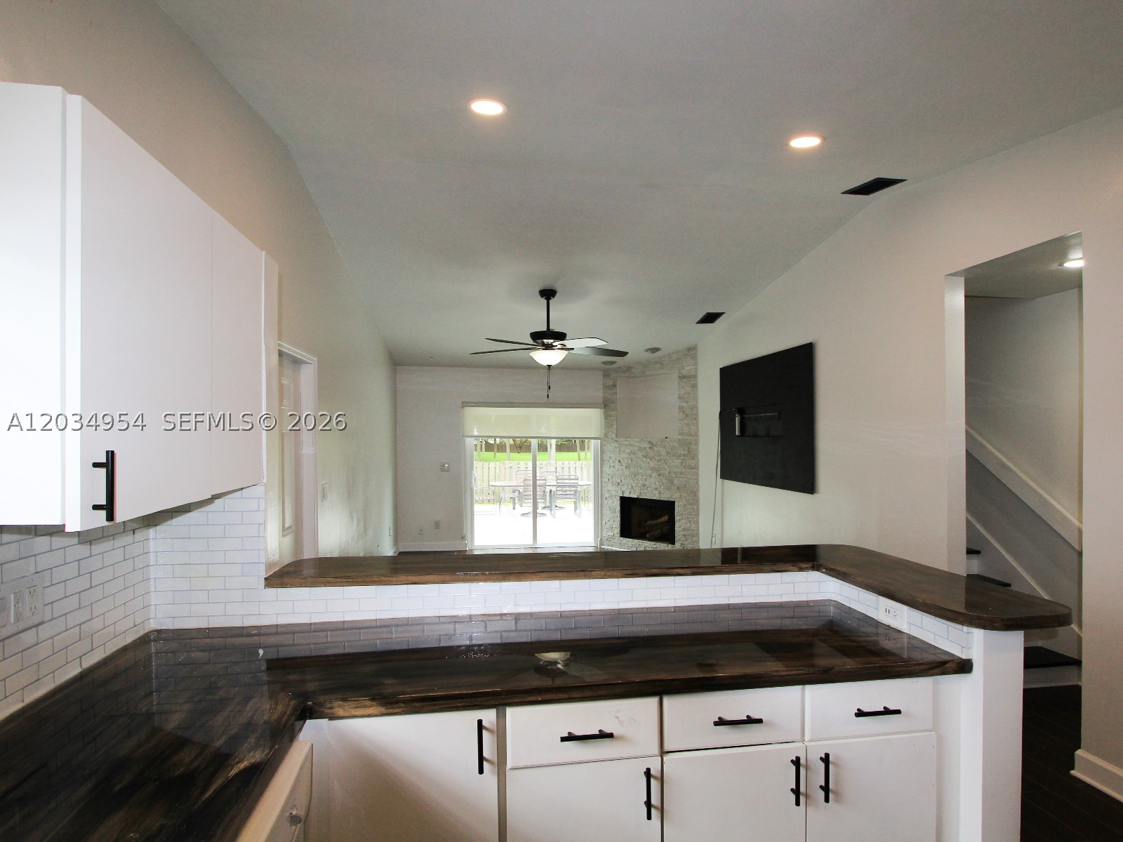 JUNIPER AT THE HAMMOCKS - Residential Lease