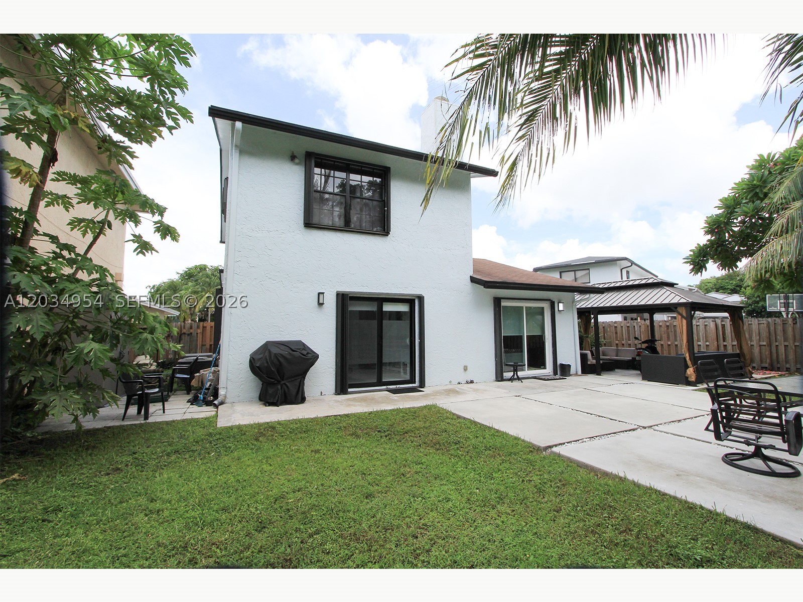 JUNIPER AT THE HAMMOCKS - Residential Lease