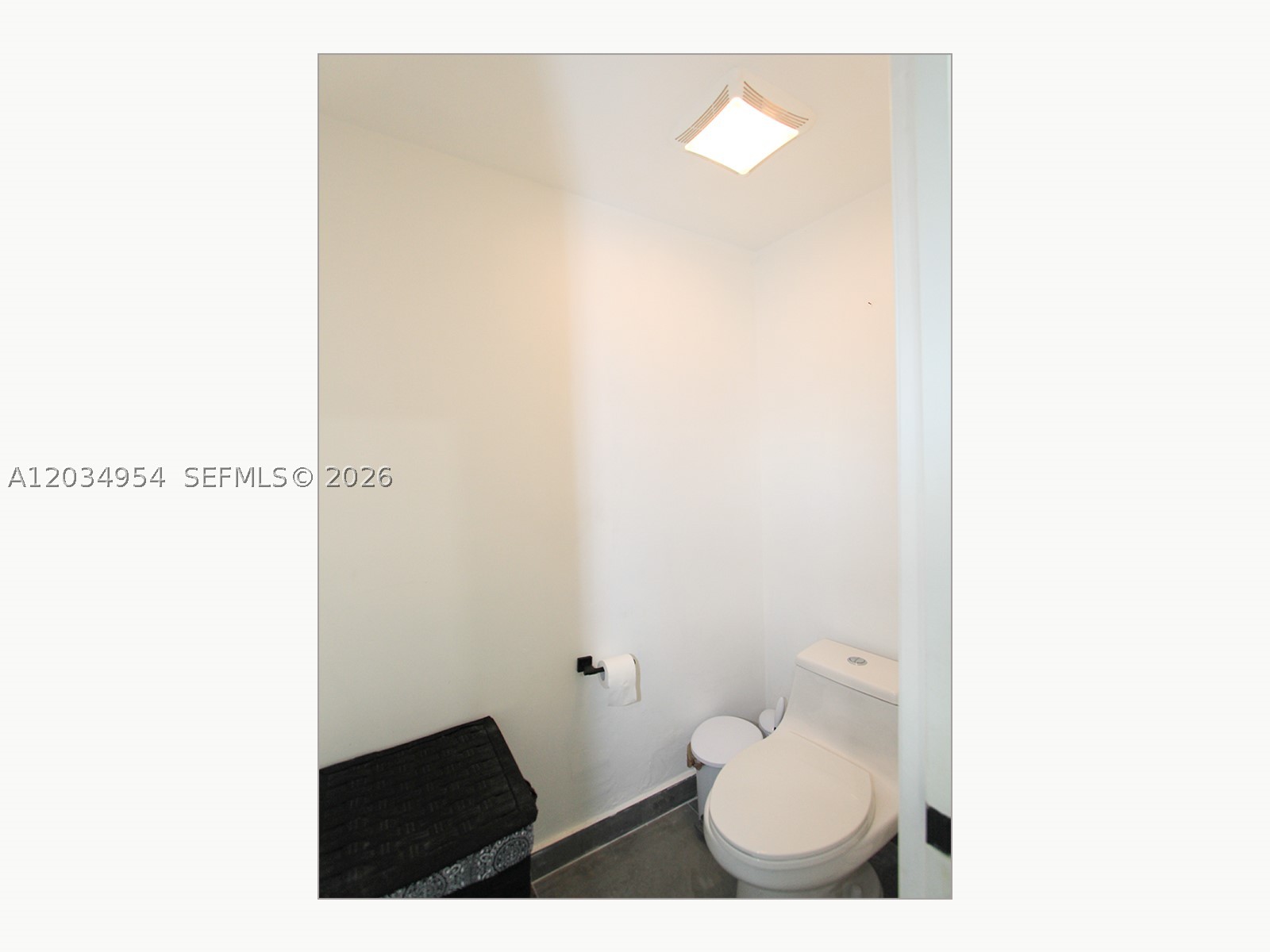 JUNIPER AT THE HAMMOCKS - Residential Lease