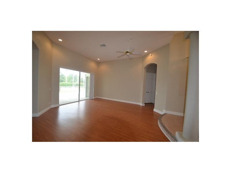 REGENCY LAKE ESTATES - Residential Lease