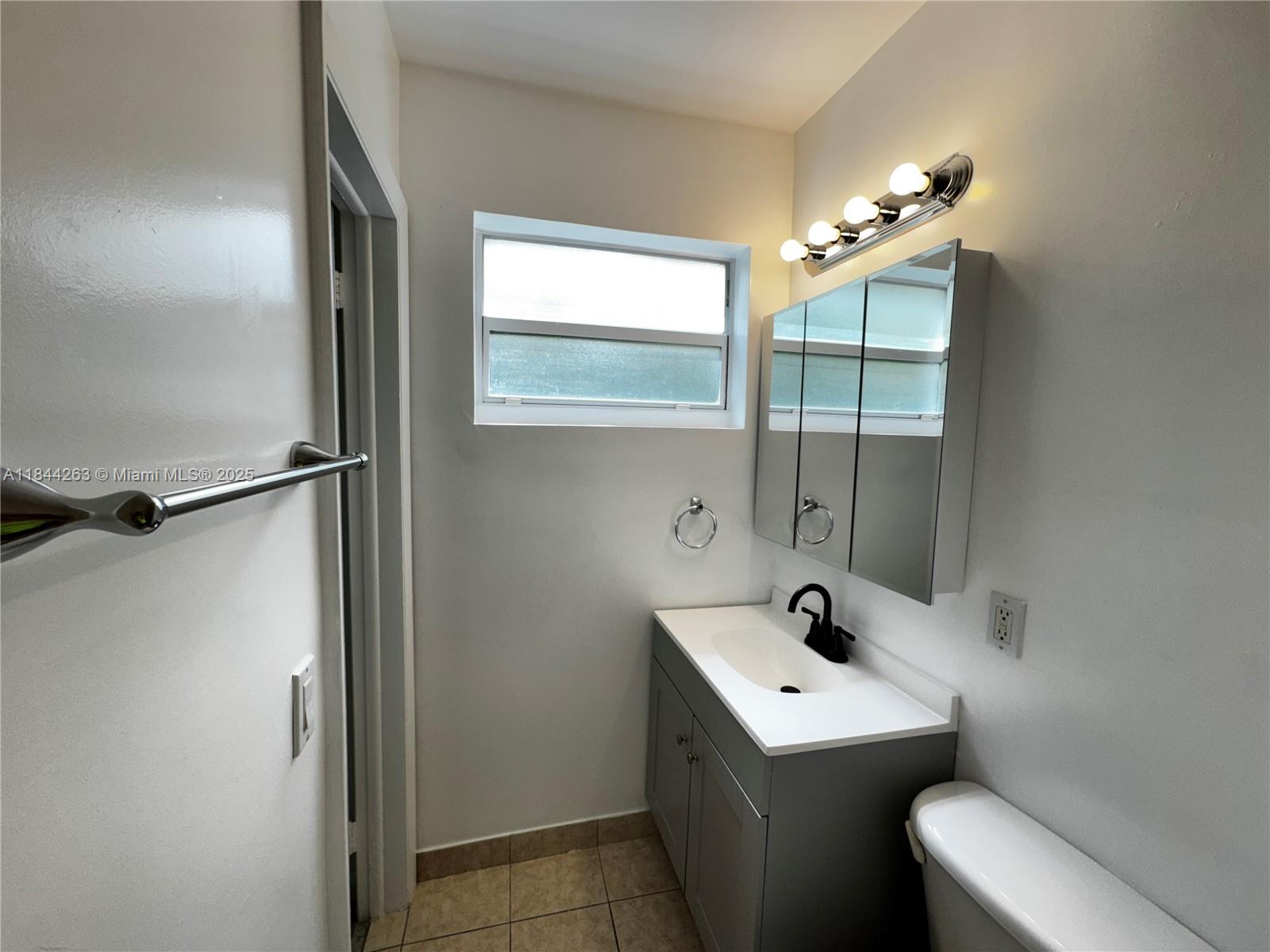 OCEAN BLVD ESTATES SEC A - Residential Lease