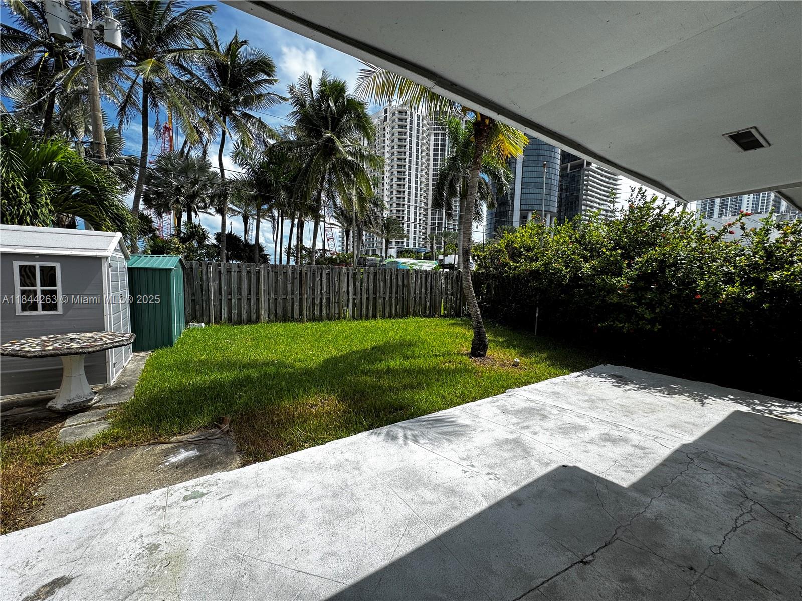 OCEAN BLVD ESTATES SEC A - Residential Lease