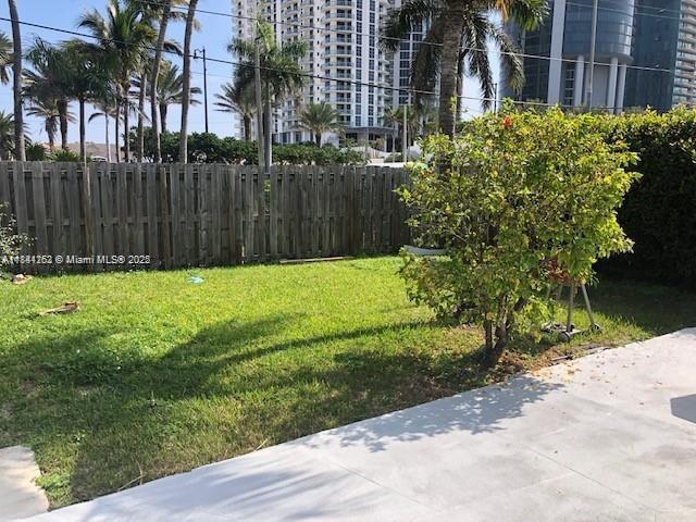 OCEAN BLVD ESTATES SEC A - Residential Lease