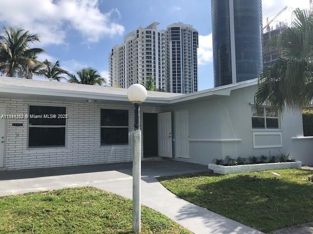 OCEAN BLVD ESTATES SEC A - Residential Lease
