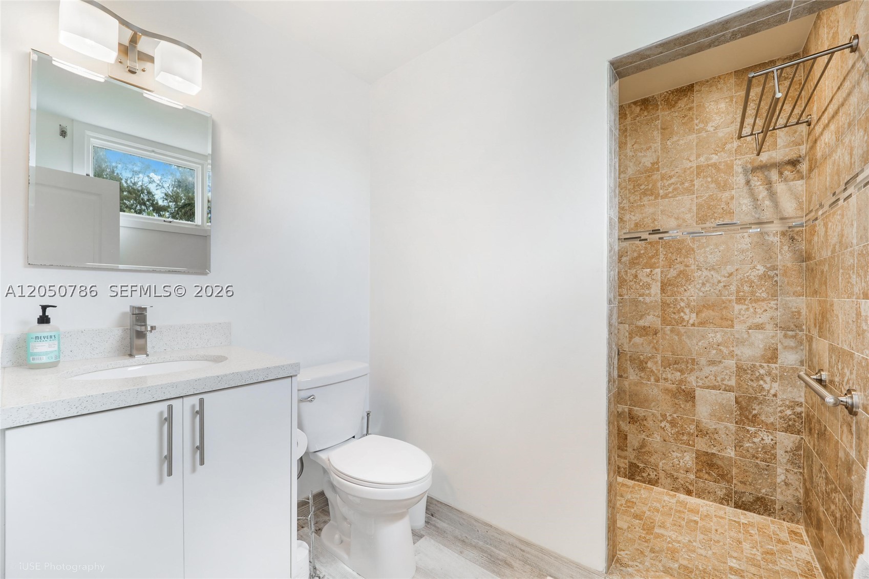 BAYSHORE VIEW - Residential Lease