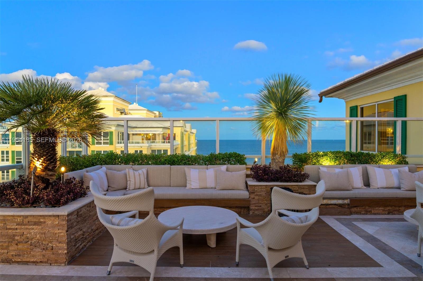 GRAND BAY RESIDENCES COND - Residential