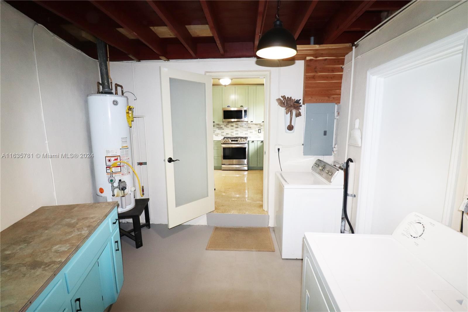 BREEZESWEPT ESTATES 2ND A - Residential