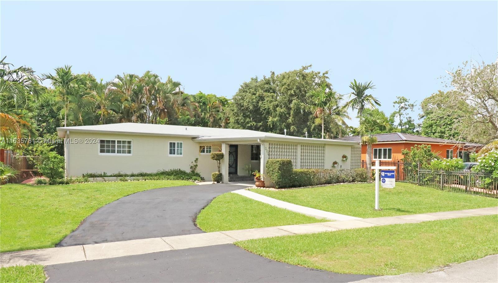 BREEZESWEPT ESTATES 2ND A - Residential