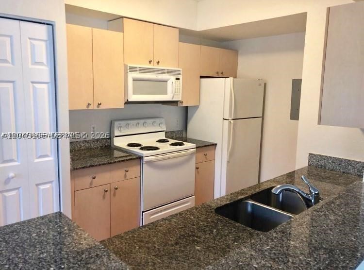 AVENTINE AT MIRAMAR CONDO - Residential
